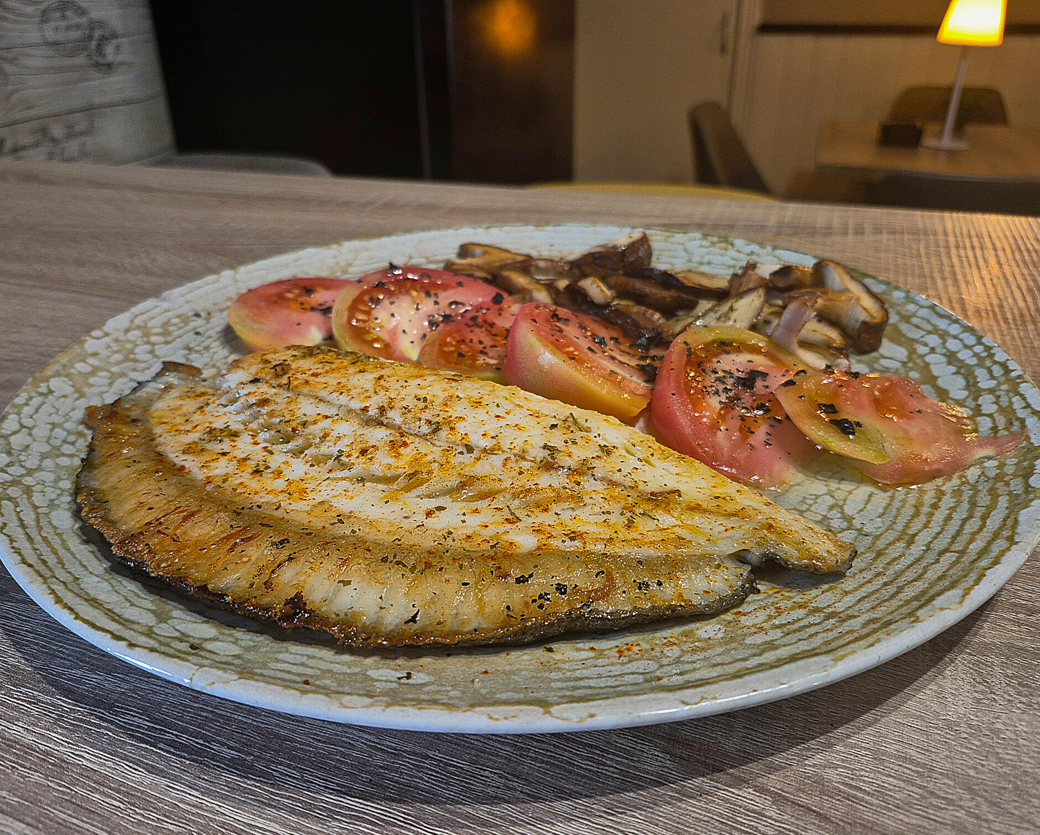 Plato principal servido en el menú del día de Tapas y Pintxos Goya